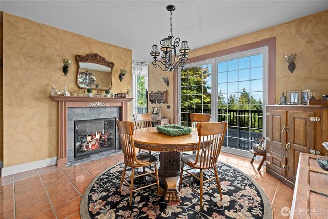 11733 Hummingbird Lane, Anacortes, WA 98221