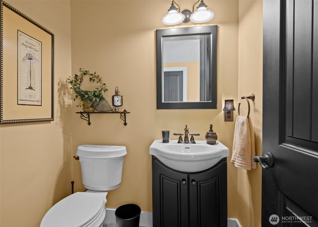 11733 Hummingbird Lane, Anacortes, WA 98221