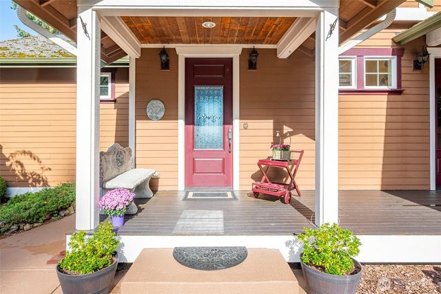 11733 Hummingbird Lane, Anacortes, WA 98221