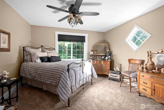 11733 Hummingbird Lane, Anacortes, WA 98221