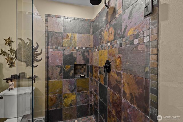 11733 Hummingbird Lane, Anacortes, WA 98221