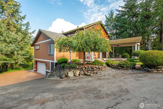 11733 Hummingbird Lane, Anacortes, WA 98221