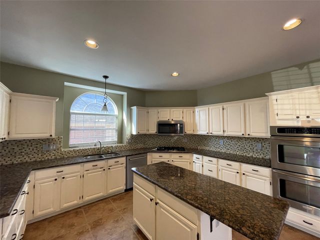 2718 Bordeaux Drive, Mckinney, TX 75070