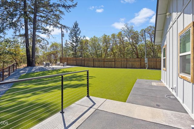 922 Palomino Drive, Grants Pass, OR 97526