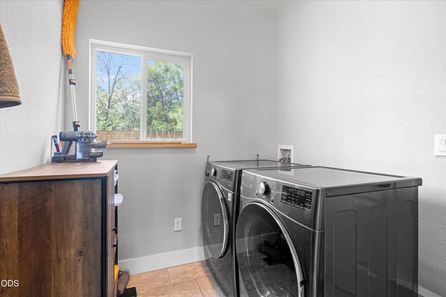 922 Palomino Drive, Grants Pass, OR 97526