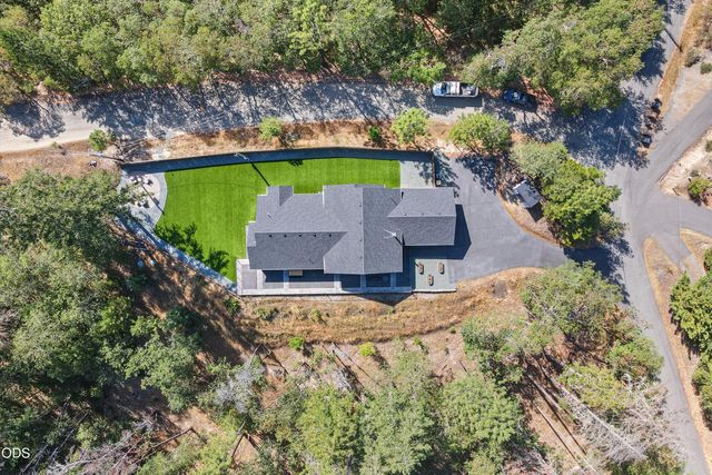 922 Palomino Drive, Grants Pass, OR 97526