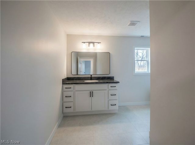 16243 Roselawn Drive, Burton, OH 44021