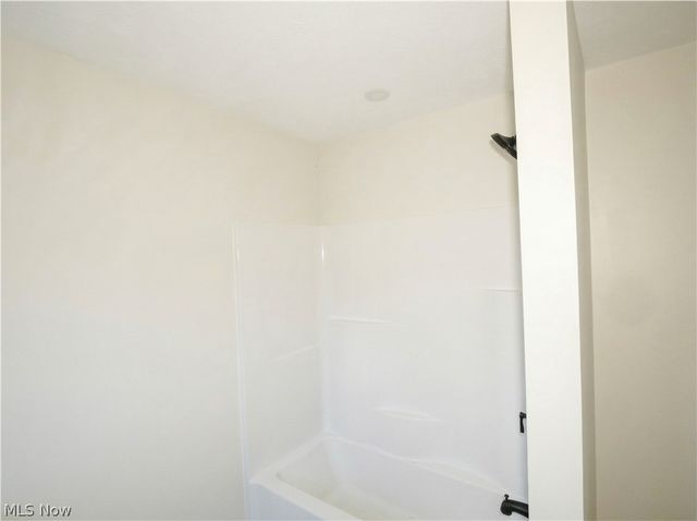 16243 Roselawn Drive, Burton, OH 44021
