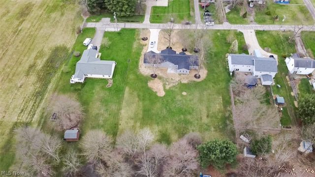 16243 Roselawn Drive, Burton, OH 44021