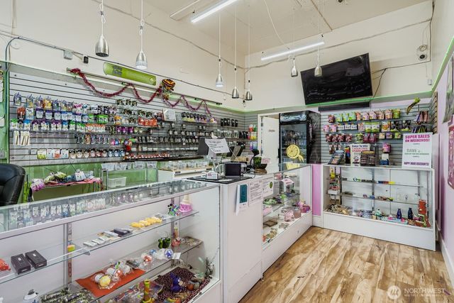 11463 Rainier Ave S., Seattle, WA 98178