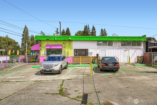 11463 Rainier Ave S., Seattle, WA 98178
