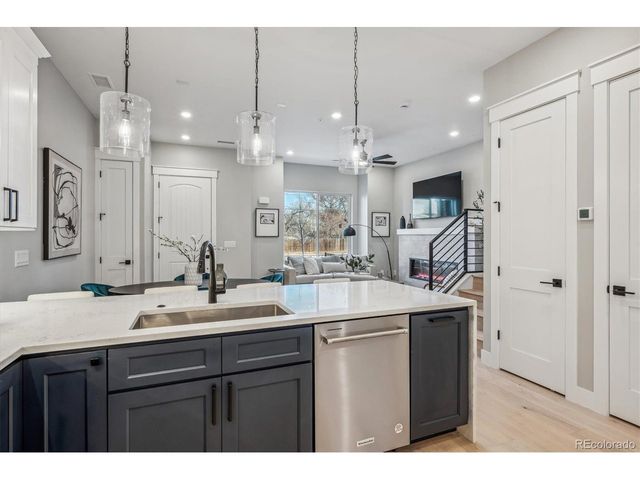 364 E Orchard Rd, Centennial, CO 80121