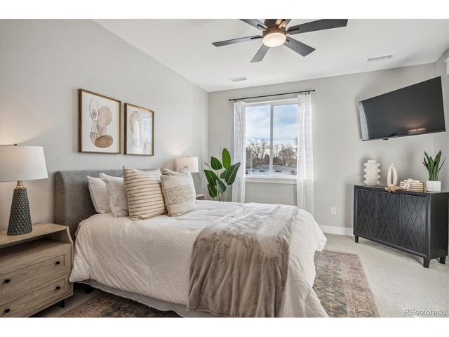 364 E Orchard Rd, Centennial, CO 80121