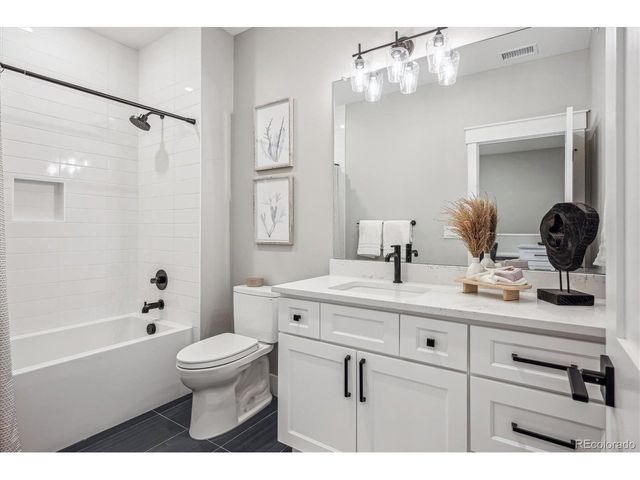 364 E Orchard Rd, Centennial, CO 80121