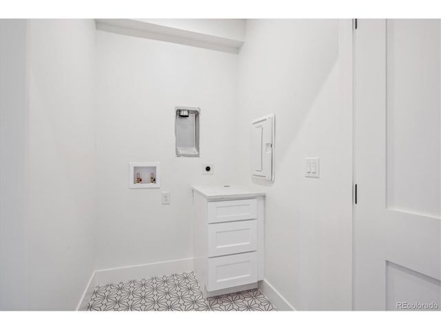 364 E Orchard Rd, Centennial, CO 80121