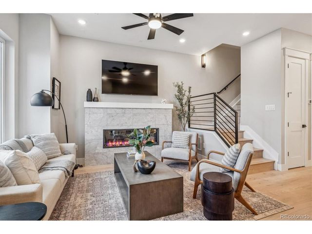 364 E Orchard Rd, Centennial, CO 80121