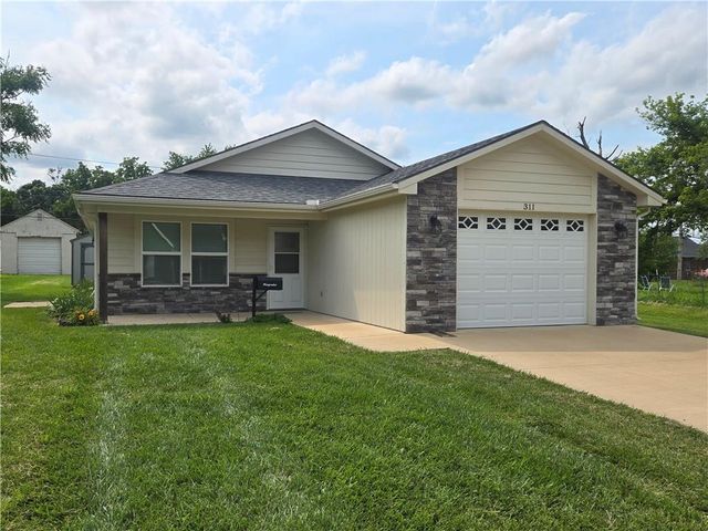 311 S 4th Street, Odessa, MO 64076