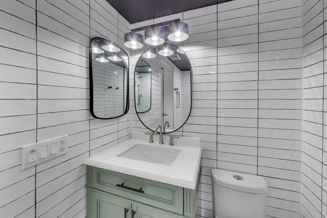 1910 S Indiana Avenue 727, Chicago, IL 60616