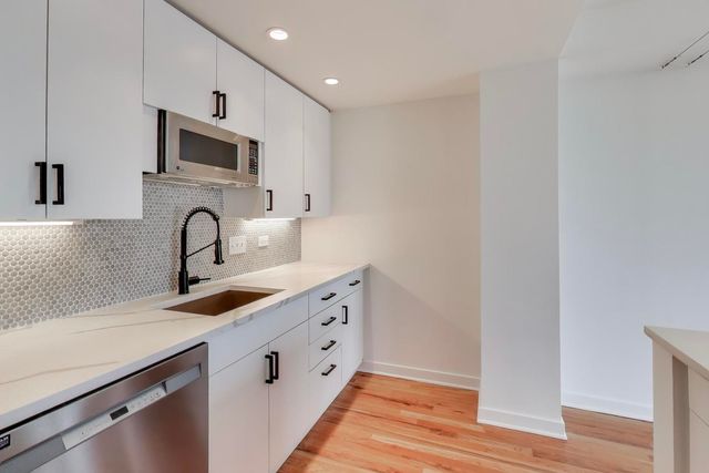 1910 S Indiana Avenue 727, Chicago, IL 60616