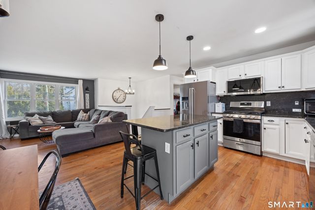 39 Meriline Avenue, Plainville, CT 06062