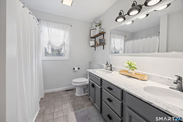 39 Meriline Avenue, Plainville, CT 06062