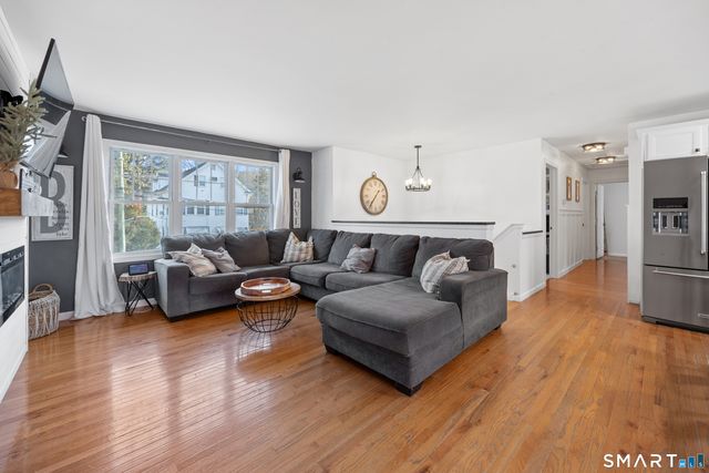 39 Meriline Avenue, Plainville, CT 06062