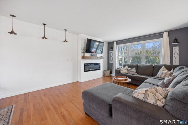 39 Meriline Avenue, Plainville, CT 06062