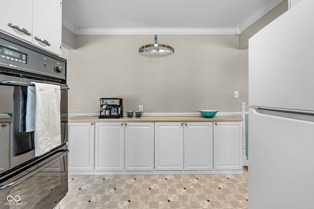 1687 N Avon Avenue, Avon, IN 46123