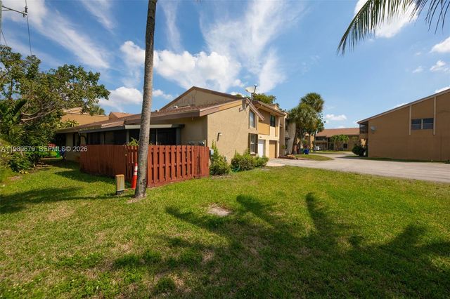 3046 W Missionwood Ln A-2, Miramar, FL 33025