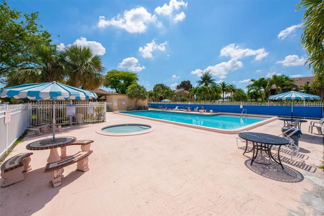 3046 W Missionwood Ln A-2, Miramar, FL 33025