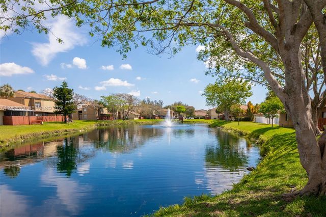 3046 W Missionwood Ln A-2, Miramar, FL 33025