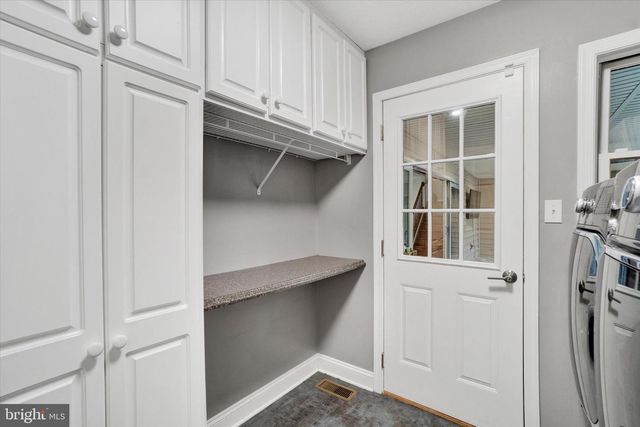 1685 BAHNS MILL RD, Windsor, PA 17366