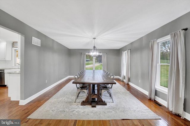 1685 BAHNS MILL RD, Windsor, PA 17366