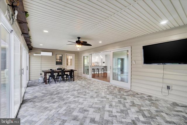 1685 BAHNS MILL RD, Windsor, PA 17366