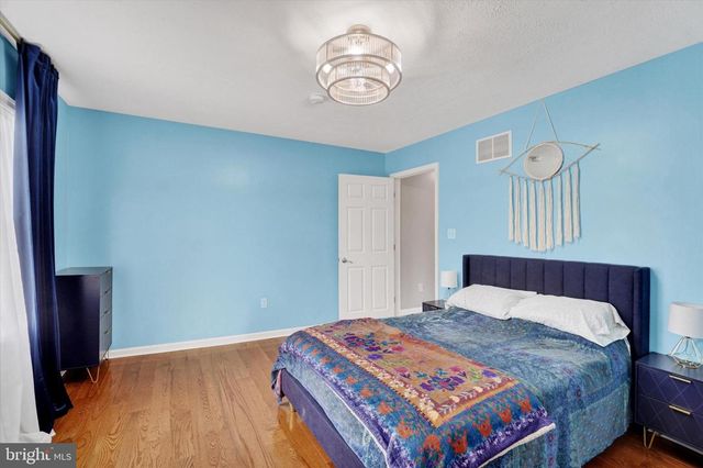 1685 BAHNS MILL RD, Windsor, PA 17366