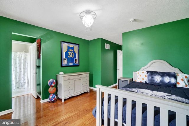 1685 BAHNS MILL RD, Windsor, PA 17366