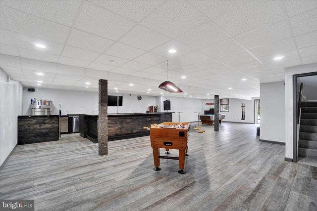 1685 BAHNS MILL RD, Windsor, PA 17366