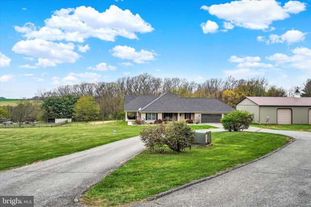 1685 BAHNS MILL RD, Windsor, PA 17366