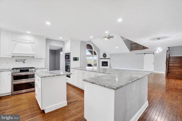 1685 BAHNS MILL RD, Windsor, PA 17366