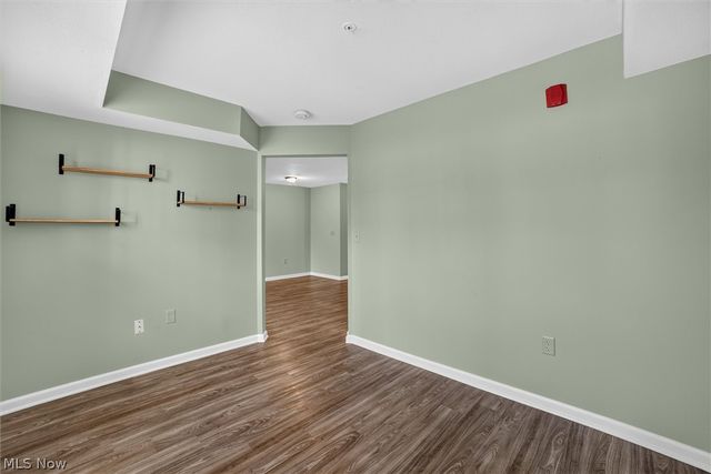23002 Chandlers Lane 105, Olmsted Falls, OH 44138
