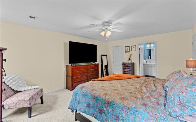 109 Stafford Oak Drive, Jamestown, NC 27282