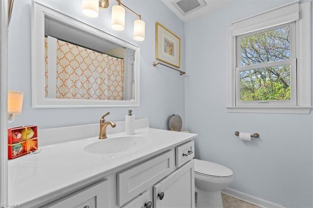 109 Stafford Oak Drive, Jamestown, NC 27282