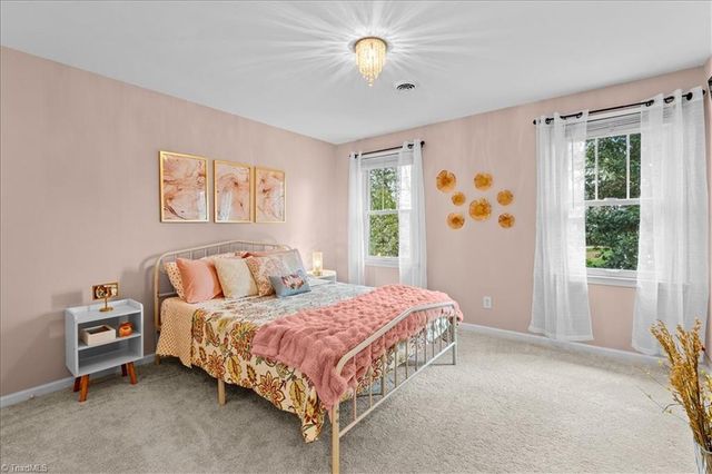 109 Stafford Oak Drive, Jamestown, NC 27282