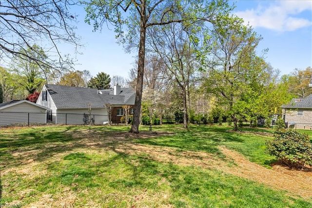 109 Stafford Oak Drive, Jamestown, NC 27282