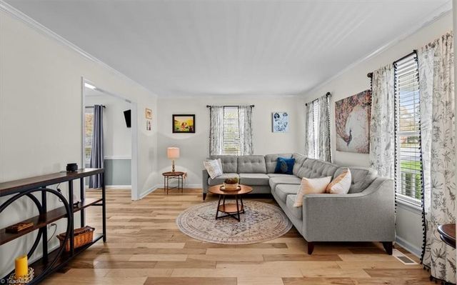 109 Stafford Oak Drive, Jamestown, NC 27282