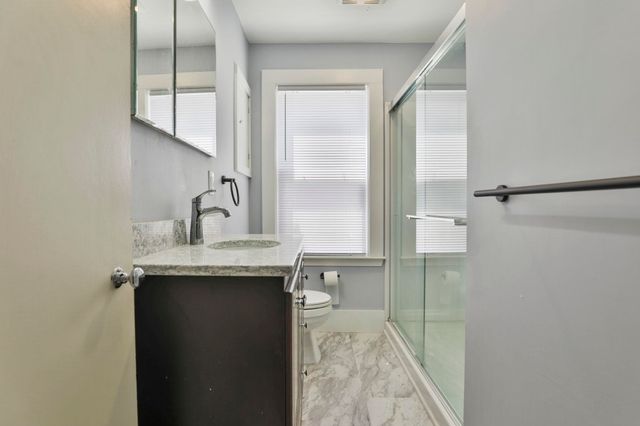 1 Oak Street, Nashua, NH 03060