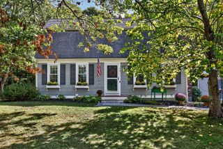 38 Old Colony Drive, Mashpee, MA 02649