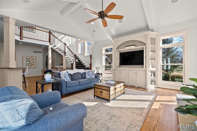 16 Outer Ladue Drive, Frontenac, MO 63131