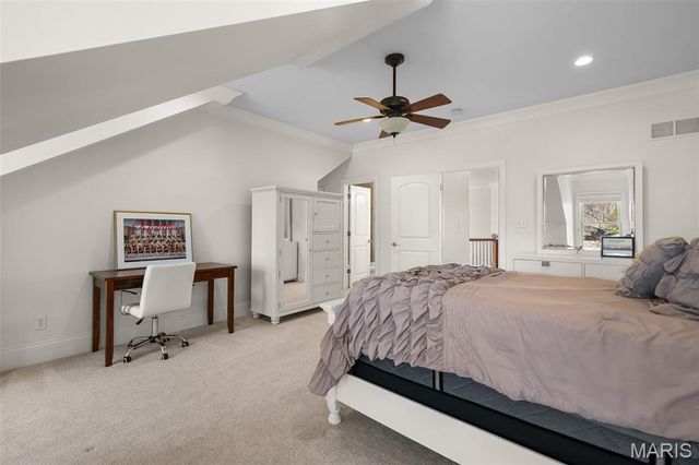 16 Outer Ladue Drive, Frontenac, MO 63131