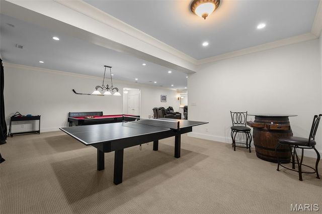 16 Outer Ladue Drive, Frontenac, MO 63131